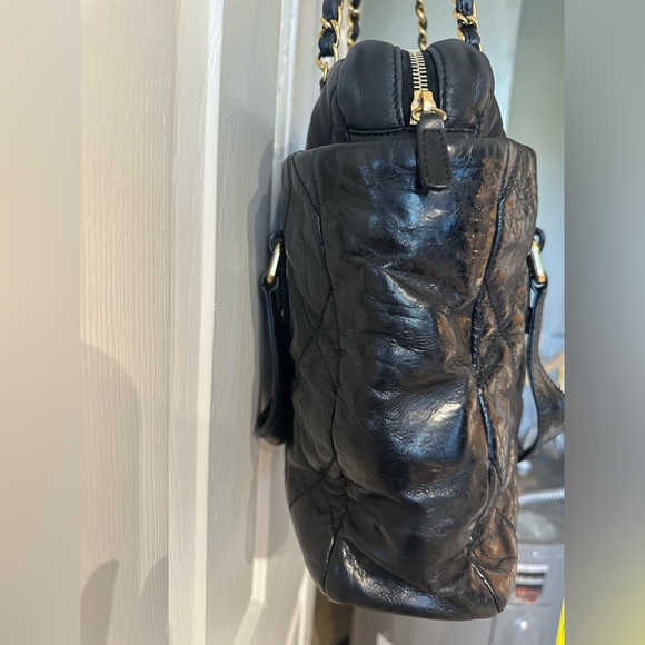 Authentic & Gorgeous CHANEL Portobello Tote Bag - The Ultimate in High Fashion - Picture 14 of 16